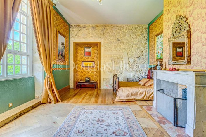 Image No.25-House for sale