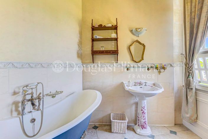 Image No.30-House for sale