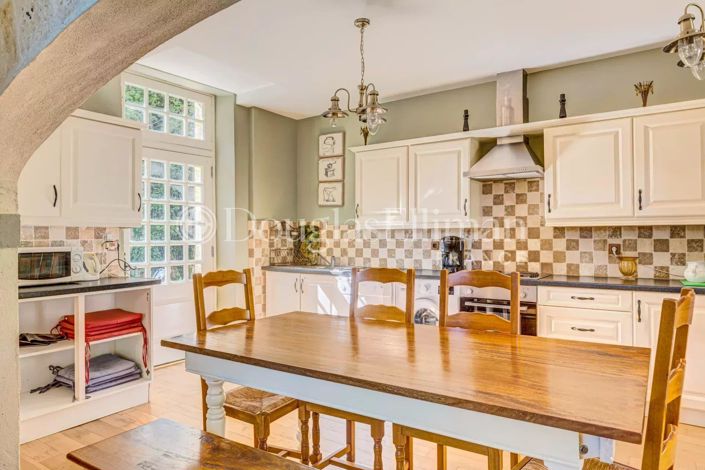 Image No.32-House for sale