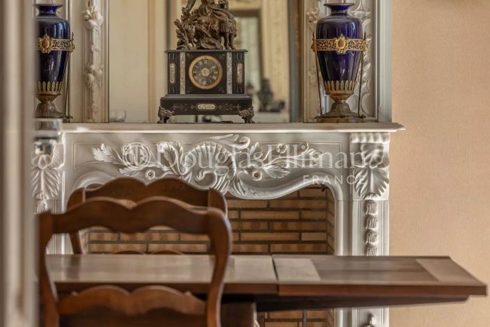 Image No.7-8 Bed House for sale