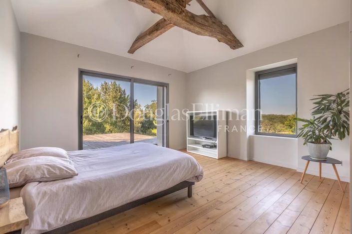 Image No.8-9 Bed House for sale