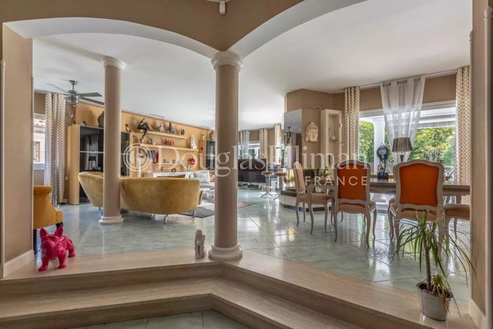 Image No.11-4 Bed House for sale