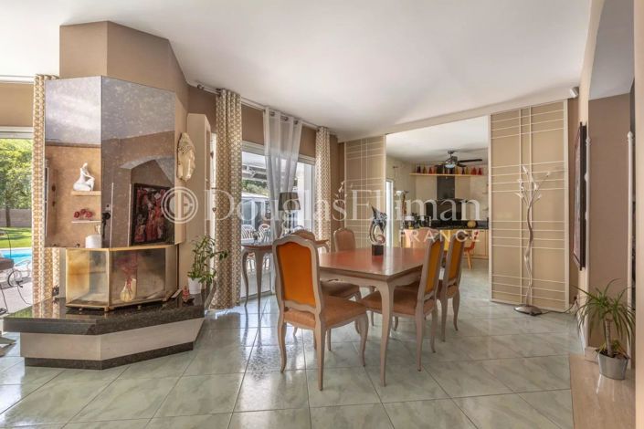 Image No.12-4 Bed House for sale