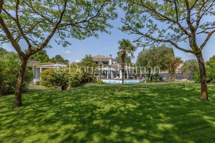 Image No.2-4 Bed House for sale