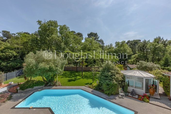 Image No.3-4 Bed House for sale