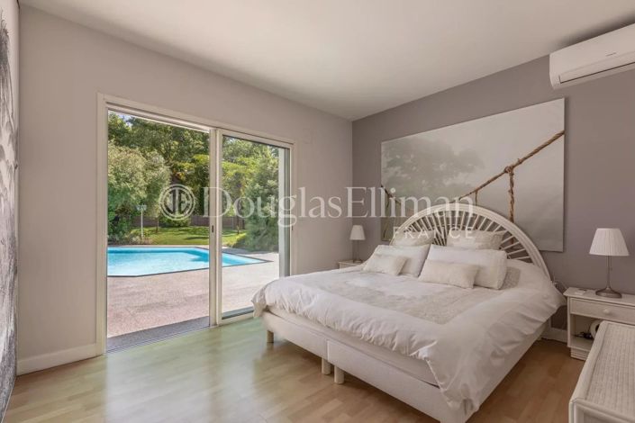 Image No.7-4 Bed House for sale