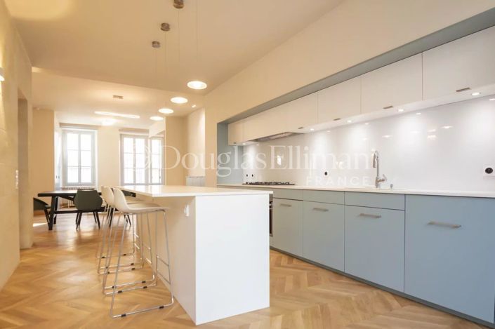 Image No.3-5 Bed House for sale