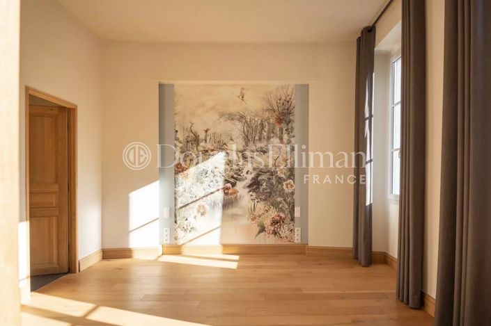 Image No.9-5 Bed House for sale