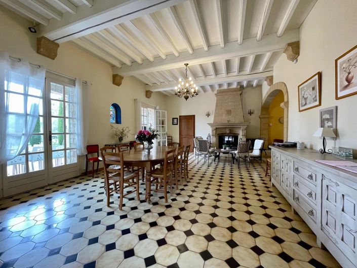 Image No.10-5 Bed House for sale