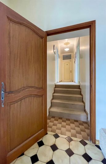 Image No.18-5 Bed House for sale