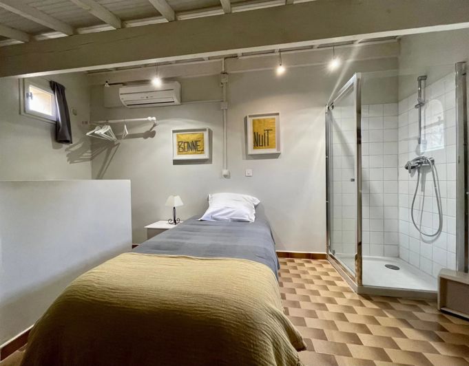 Image No.33-5 Bed House for sale