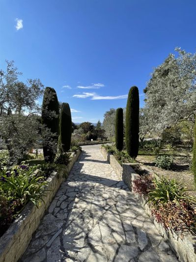 Image No.6-5 Bed House for sale