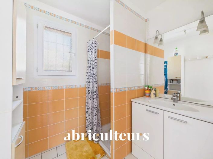 Image No.9-4 Bed House for sale