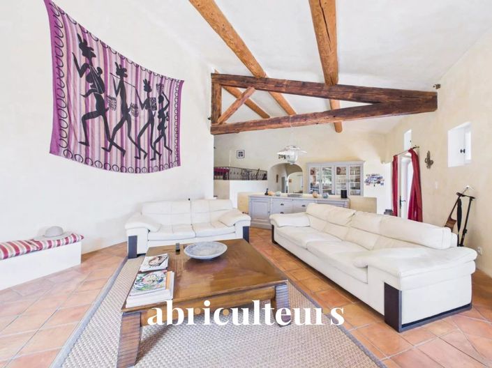 Image No.21-4 Bed House for sale