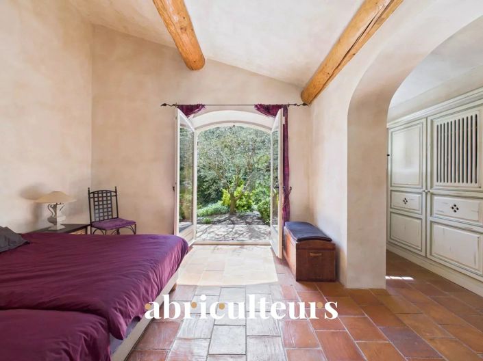 Image No.37-4 Bed House for sale