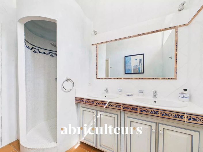 Image No.46-4 Bed House for sale