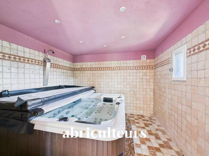 Image No.49-4 Bed House for sale