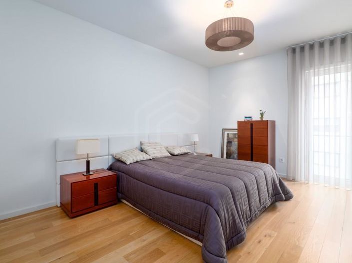 Image No.23-3 Bed Apartment for sale