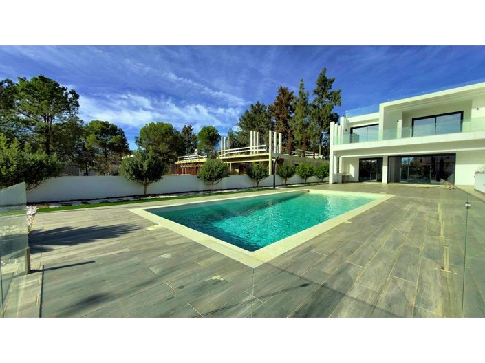 Image No.2-3 Bed House for sale