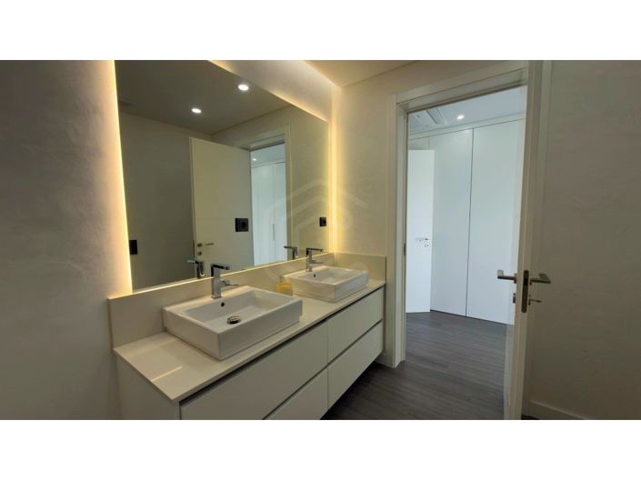 Image No.22-3 Bed House for sale