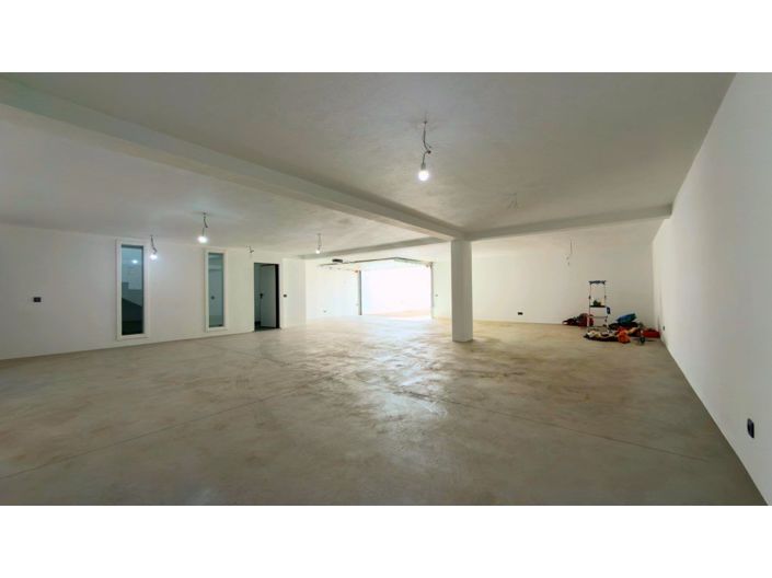 Image No.56-3 Bed House for sale