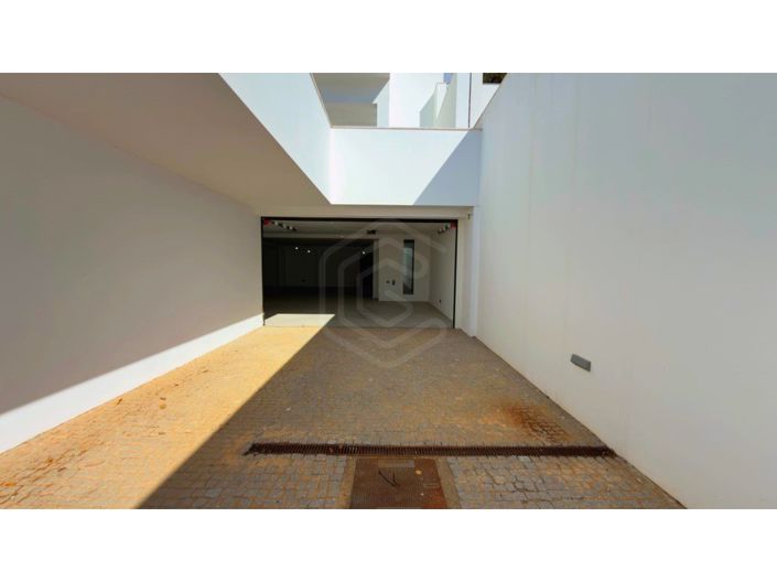 Image No.57-3 Bed House for sale