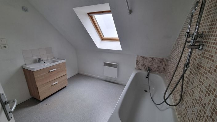 Image No.8-3 Bed House for sale