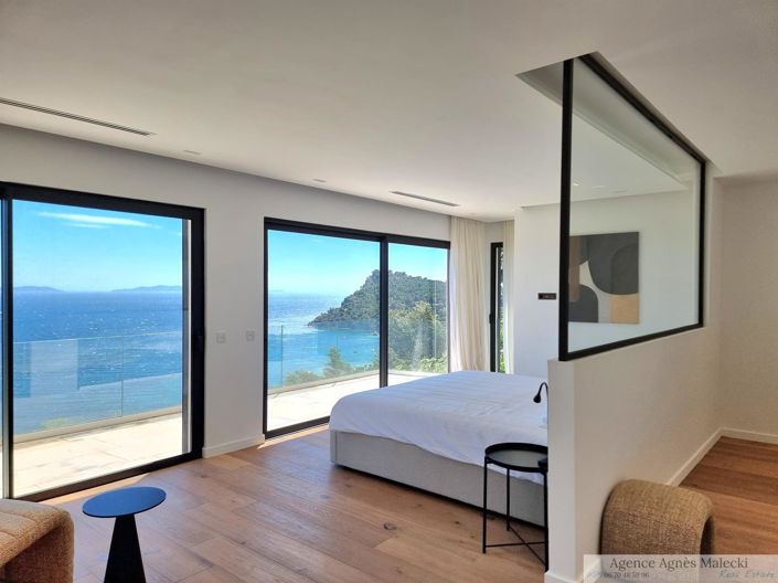 Image No.11-4 Bed House for sale