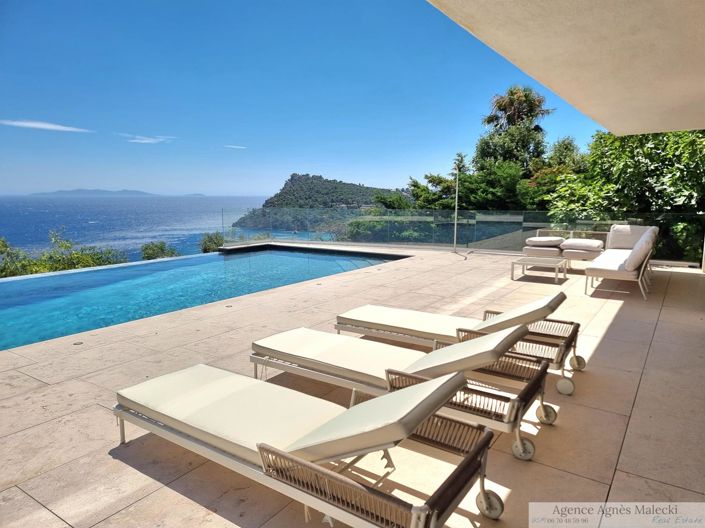 Image No.2-4 Bed House for sale