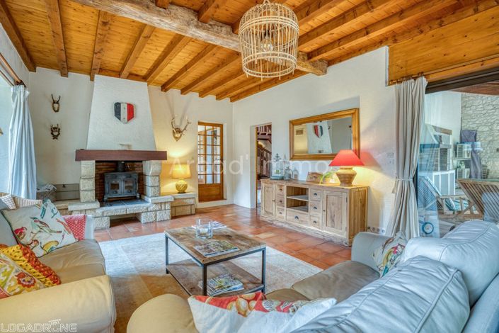 Image No.5-6 Bed House for sale