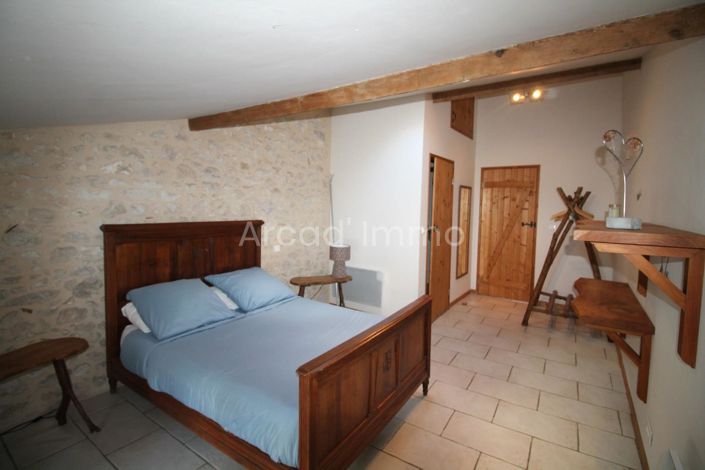 Image No.8-1 Bed House for sale