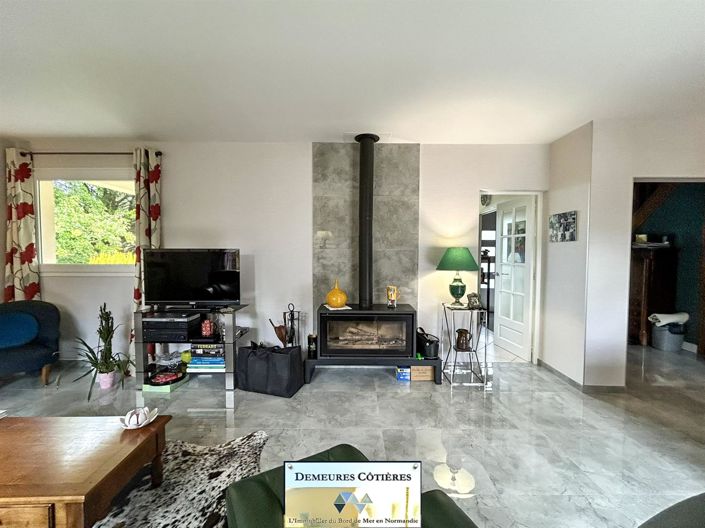 Image No.16-4 Bed House for sale