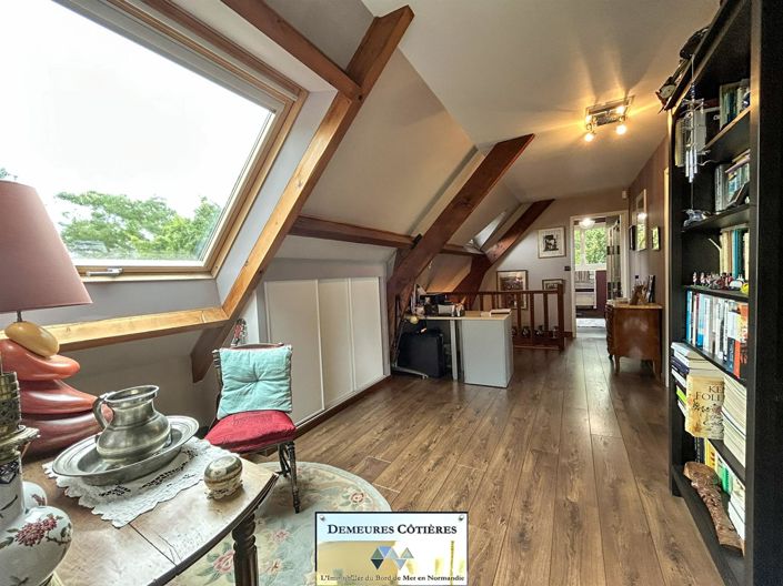 Image No.25-4 Bed House for sale