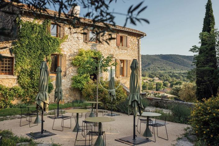 Image No.2-6 Bed House for sale