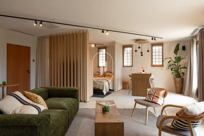 Image No.7-6 Bed House for sale