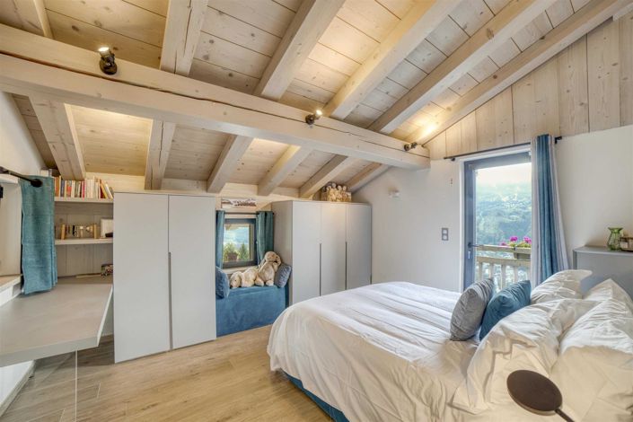 Image No.12-6 Bed House for sale