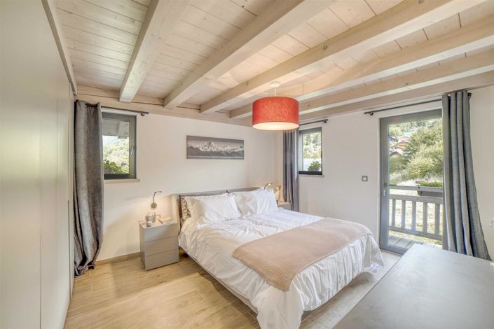 Image No.13-6 Bed House for sale