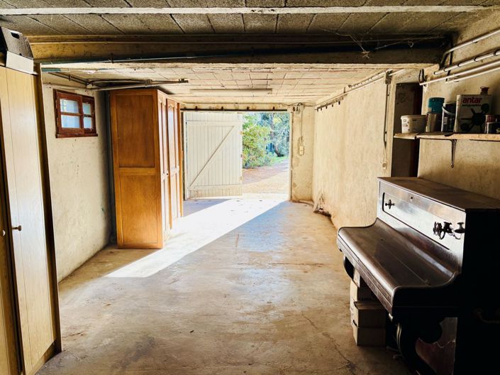 Image No.11-5 Bed House for sale