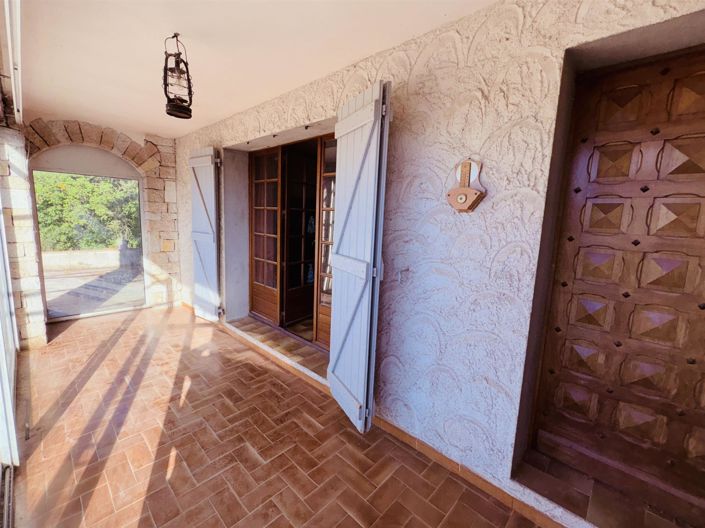 Image No.2-5 Bed House for sale