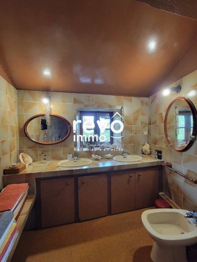 Image No.9-3 Bed House for sale