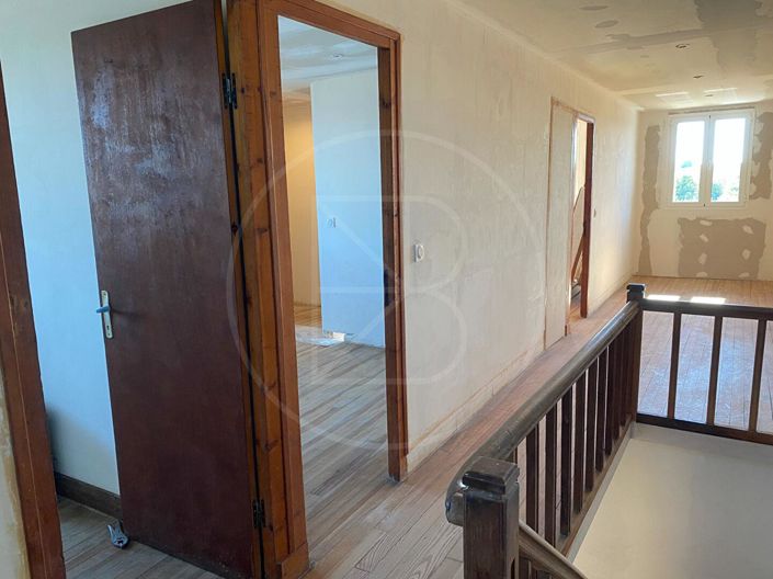 Image No.9-4 Bed House for sale