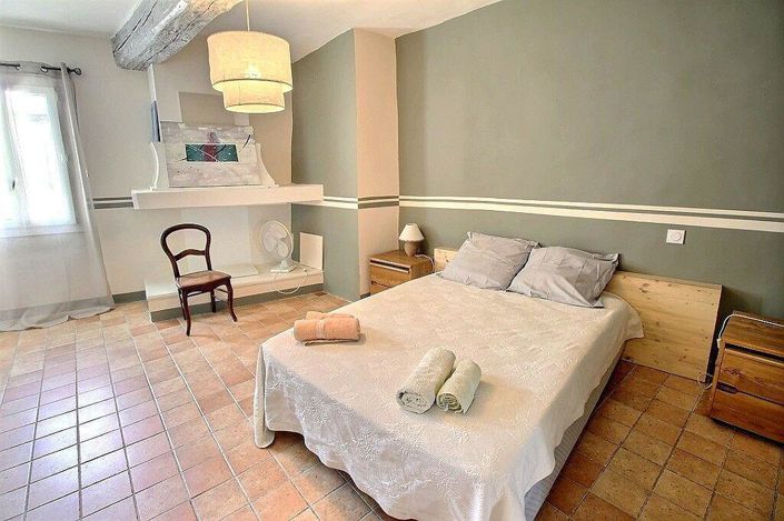 Image No.6-4 Bed House for sale