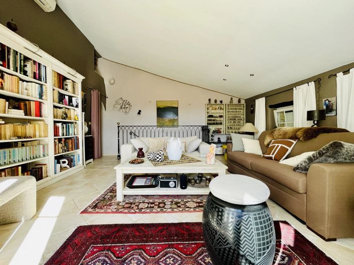 Image No.13-3 Bed House for sale