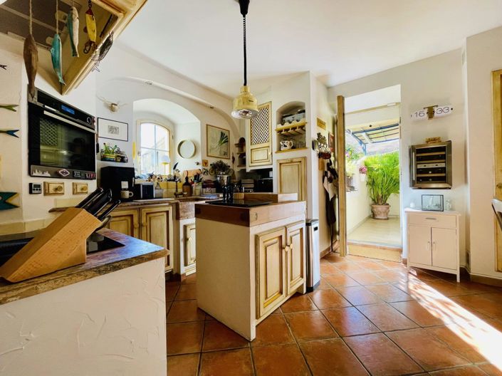 Image No.6-3 Bed House for sale