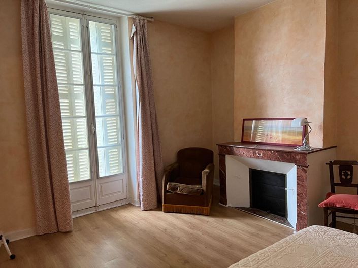 Image No.12-5 Bed House for sale