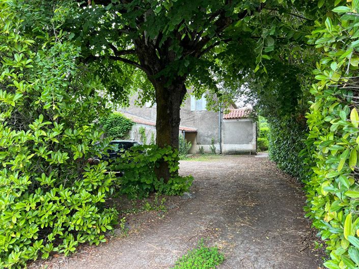 Image No.17-5 Bed House for sale