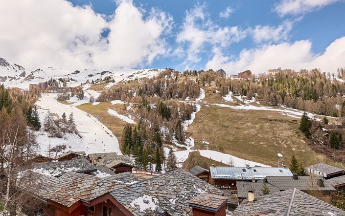 Image No.10-10 Bed Property for sale