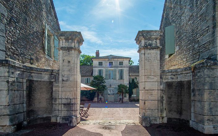 Image No.7-8 Bed Property for sale