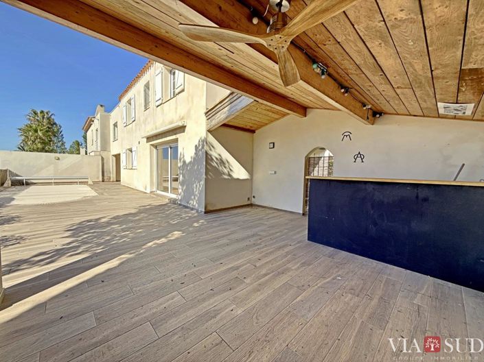 Image No.3-6 Bed Property for sale