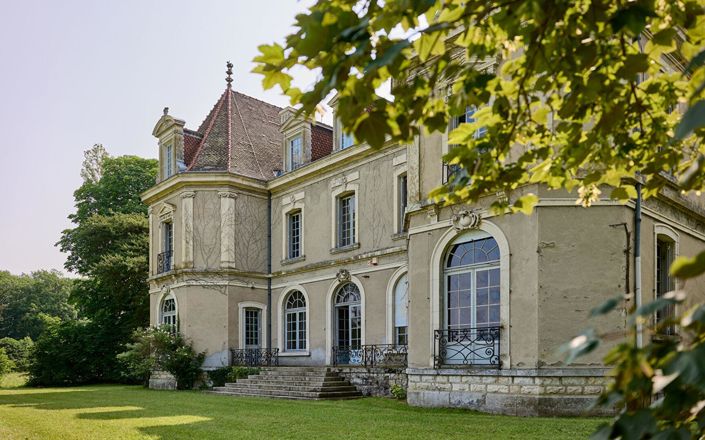 Image No.2-9 Bed Property for sale